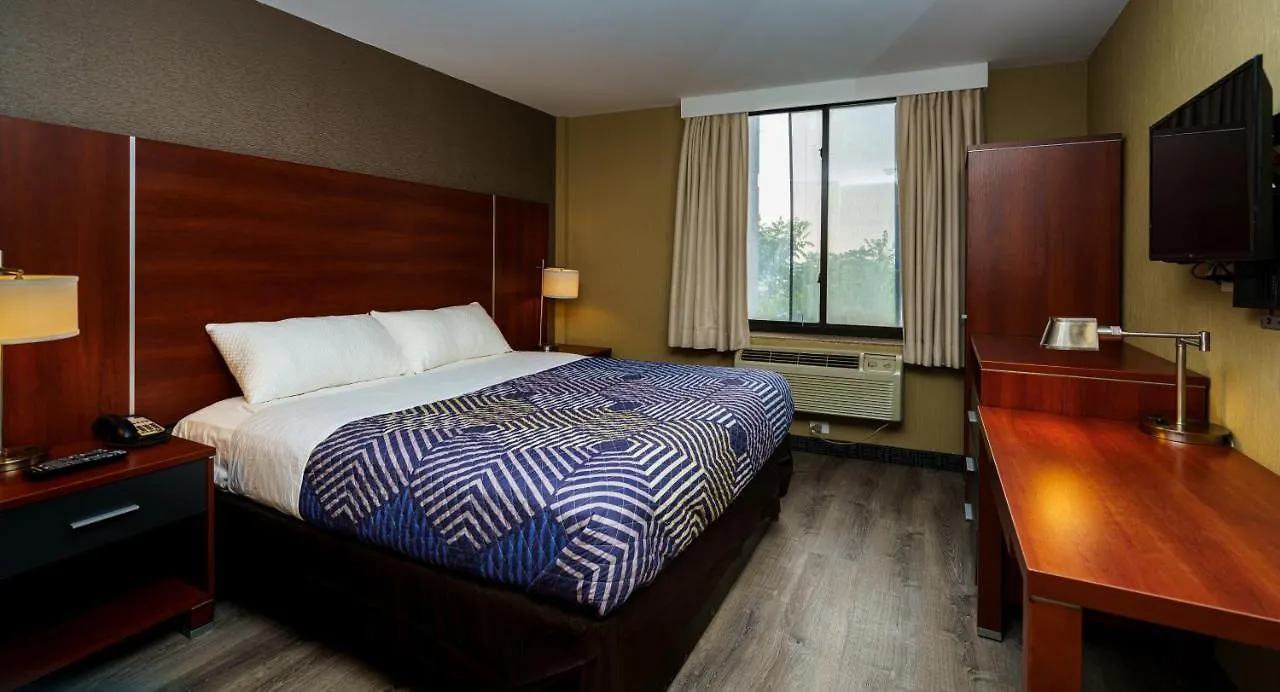 Sky Hotel Flushing/Laguardia Airport New York