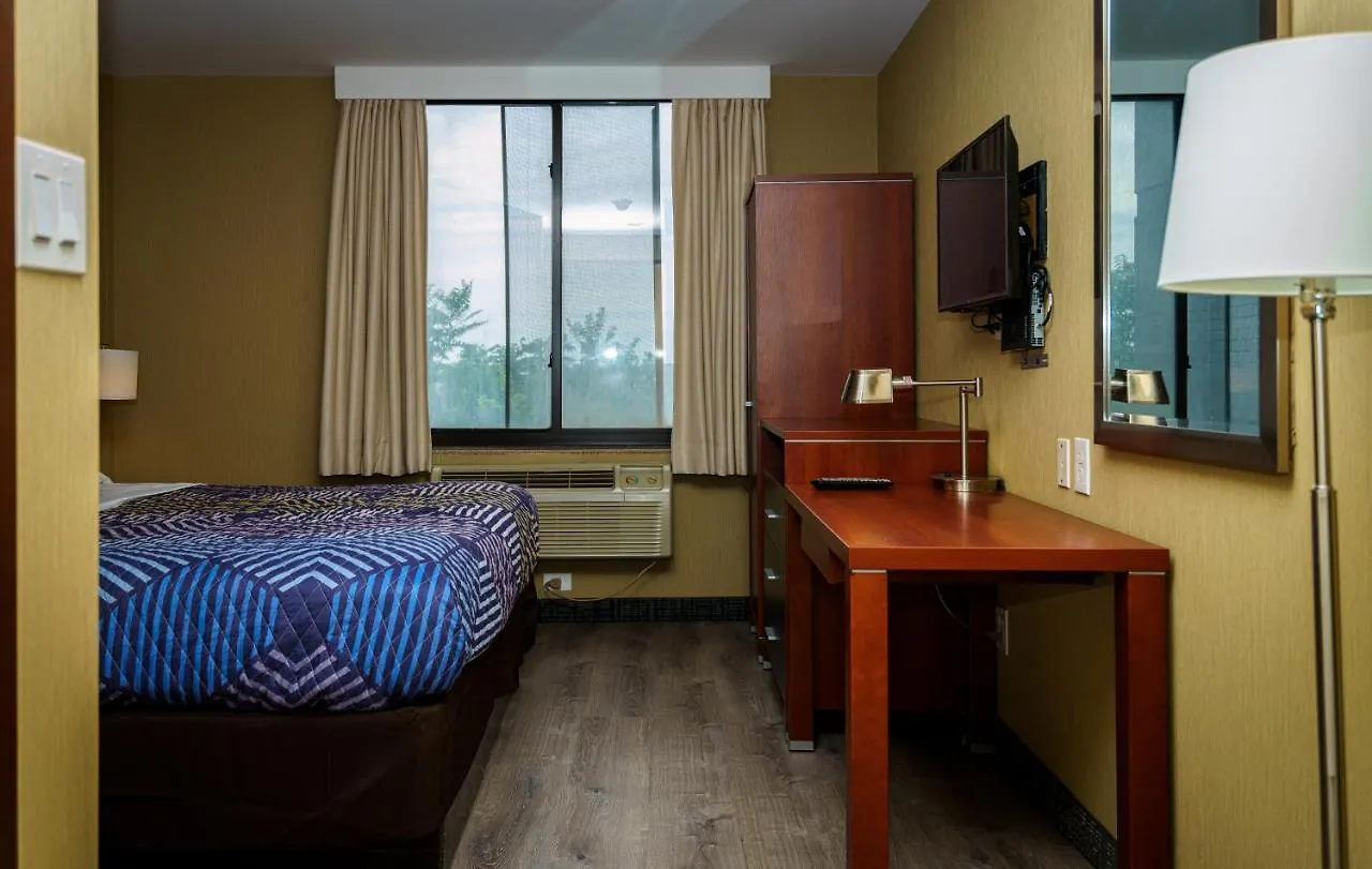 ****  Sky Hotel Flushing/Laguardia Airport New York USA